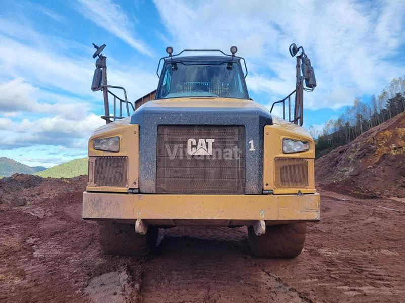 Caterpillar 745C - Градинарски ситнач за земја: слика 2 Caterpillar 745C - Градинарски ситнач за земја: слика 2