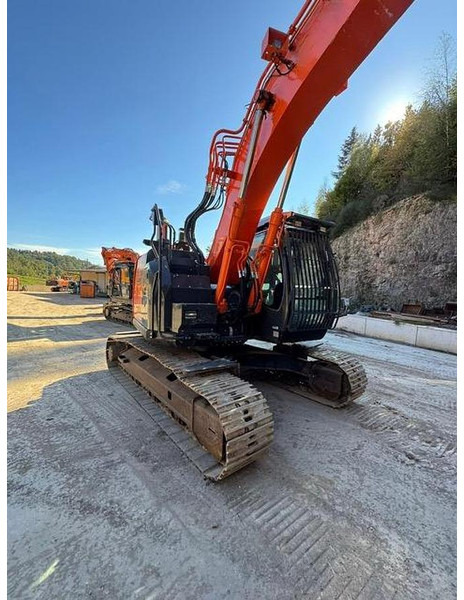 Hitachi ZX225USLC-6 - Багер: слика 5 Hitachi ZX225USLC-6 - Багер: слика 5