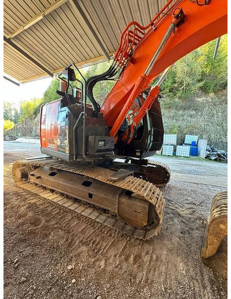 Hitachi ZX225USLC-6 - Багер: слика 2 Hitachi ZX225USLC-6 - Багер: слика 2