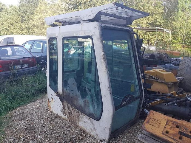 Liebherr A904 R904 A914 R914 A924 R924 A934 R934 A944 R944 A954 R954 - - Кабина за Градежна машина: слика 3 Liebherr A904 R904 A914 R914 A924 R924 A934 R934 A944 R944 A954 R954 - - Кабина за Градежна машина: слика 3