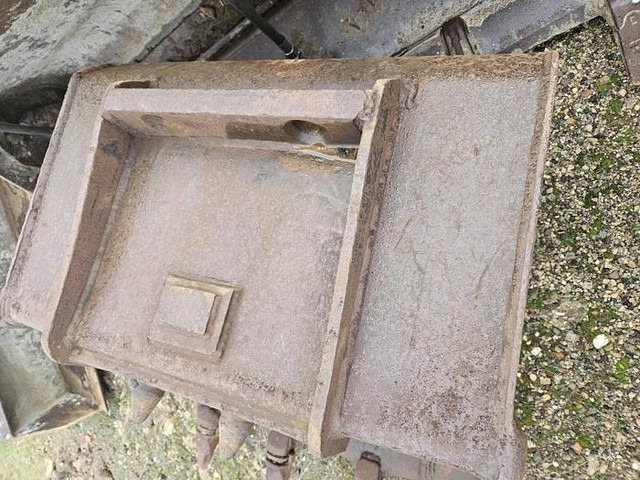 Mecalac 12MXT - Корпа: слика 3 Mecalac 12MXT - Корпа: слика 3