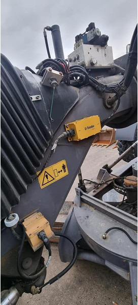 New Holland F 106.6 - Порамнувач: слика 3 New Holland F 106.6 - Порамнувач: слика 3