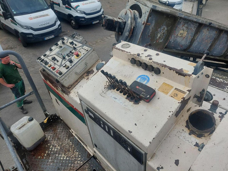 Wirtgen SP150F - Машина за бетон: слика 1 Wirtgen SP150F - Машина за бетон: слика 1