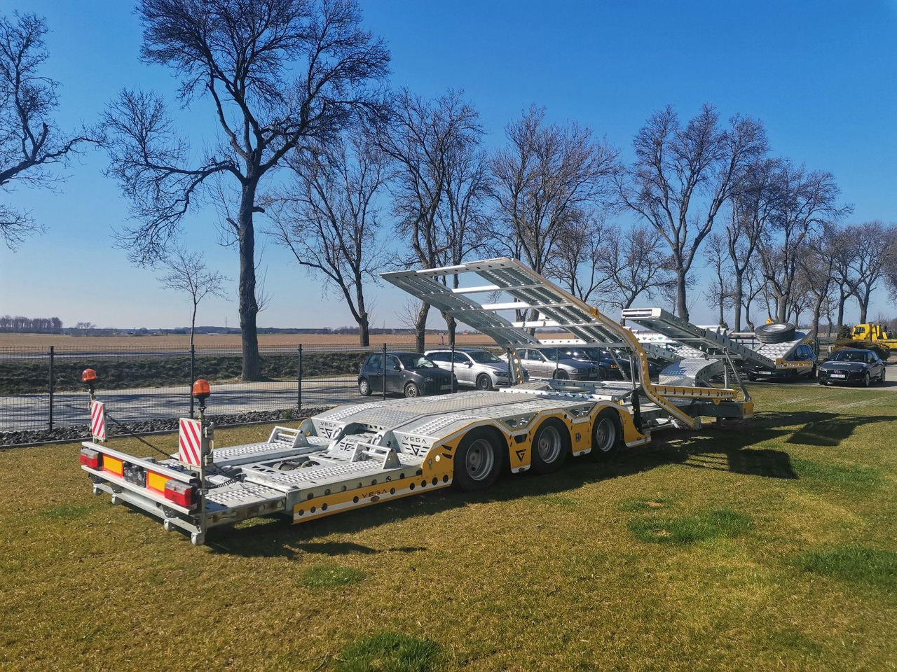 ALPHAMAX 3 AXLE TRUCK TRANSPORTER VEGA TRAILER - Автотранспортна полуприколка: слика 2 ALPHAMAX 3 AXLE TRUCK TRANSPORTER VEGA TRAILER - Автотранспортна полуприколка: слика 2