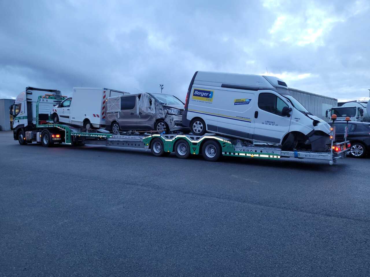 VEGA-3 (TRUCK CARRIER)  - Автотранспортна полуприколка: слика 3 VEGA-3 (TRUCK CARRIER)  - Автотранспортна полуприколка: слика 3