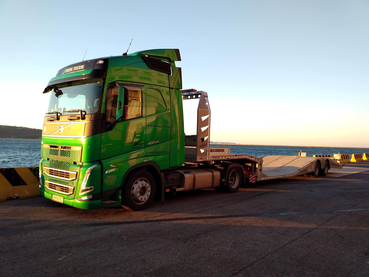 VEGA TRAILER ARLA TRUCK CARRIER - Автотранспортна полуприколка: слика 4 VEGA TRAILER ARLA TRUCK CARRIER - Автотранспортна полуприколка: слика 4