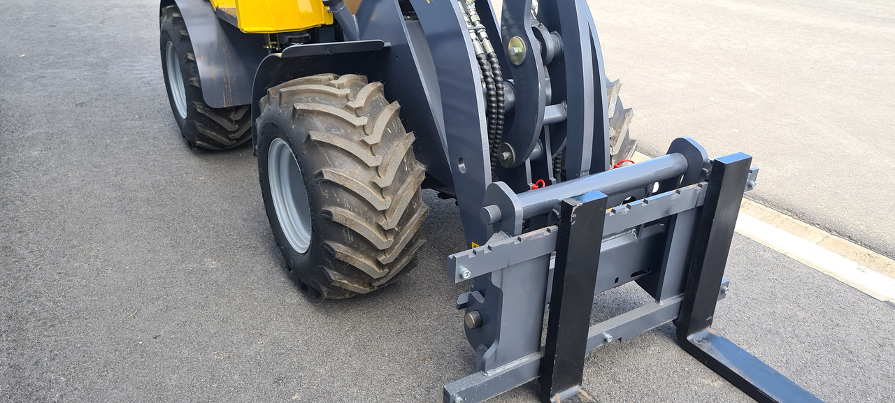 Нов Земјоделски натоварувач Eurotrac W11 Radlader Hoflader: слика 9