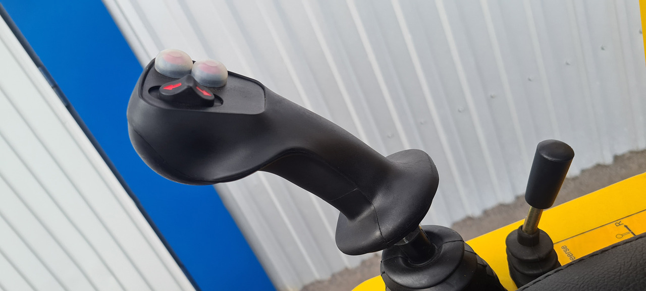 Нов Земјоделски натоварувач Eurotrac W11 Radlader Hoflader: слика 11 Нов Земјоделски натоварувач Eurotrac W11 Radlader Hoflader: слика 11