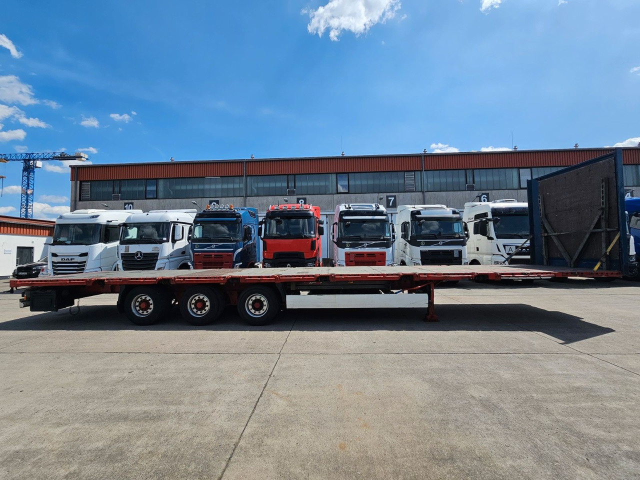 Krone SD / P * PLATEAU * STAHLMATTEN * BPW * RUNGEN * - Полуприколка платформа: слика 4 Krone SD / P * PLATEAU * STAHLMATTEN * BPW * RUNGEN * - Полуприколка платформа: слика 4
