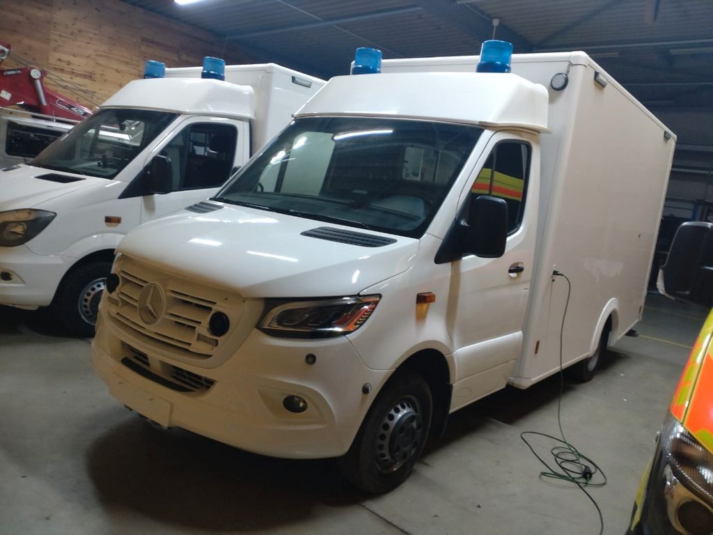 Mercedes-Benz RTW / Tierrettung / Tierarzt / OP - Амбулантно возило: слика 1 Mercedes-Benz RTW / Tierrettung / Tierarzt / OP - Амбулантно возило: слика 1