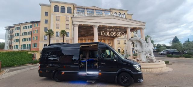 Mercedes-Benz Sprinter 319 VIP 8+1 Mercedes-Benz Sprinter 319 VIP 8+1 - Минибус, Патничко комбе: слика 1 Mercedes-Benz Sprinter 319 VIP 8+1 Mercedes-Benz Sprinter 319 VIP 8+1 - Минибус, Патничко комбе: слика 1