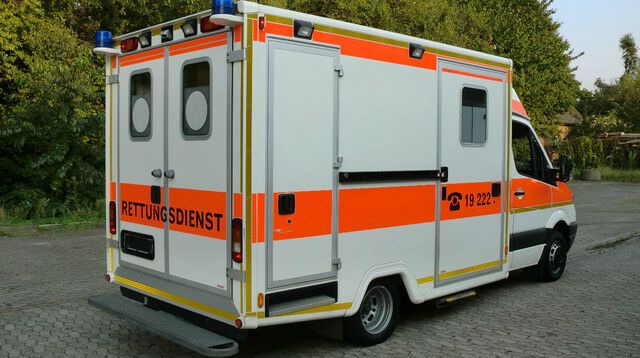 Mercedes-Benz Sprinter 516 CDI /on Stock / Mercedes-Benz Sprinter 516 CDI /on Stock / - Амбулантно возило: слика 4 Mercedes-Benz Sprinter 516 CDI /on Stock / Mercedes-Benz Sprinter 516 CDI /on Stock / - Амбулантно возило: слика 4