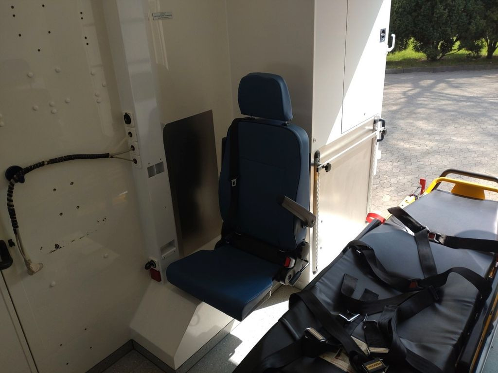 Амбулантно возило Mercedes-Benz Sprinter 519 /  ATM 0km  4x on Stock: слика 9