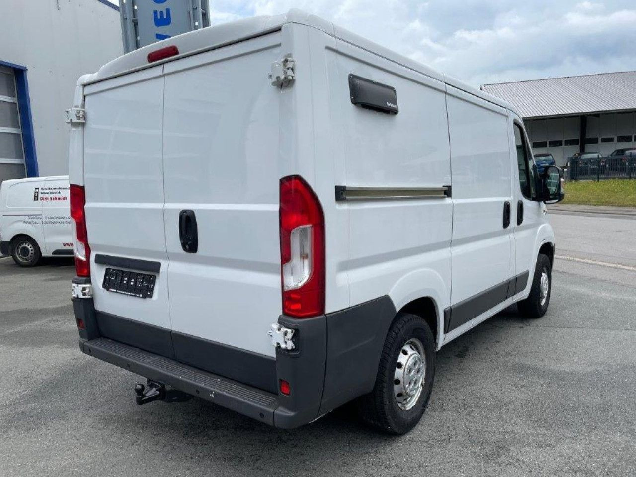 Fiat Ducato 30 130 M-Jet L1H1 Euro6 Klima AHK ZV - Мало комбе: слика 3 Fiat Ducato 30 130 M-Jet L1H1 Euro6 Klima AHK ZV - Мало комбе: слика 3