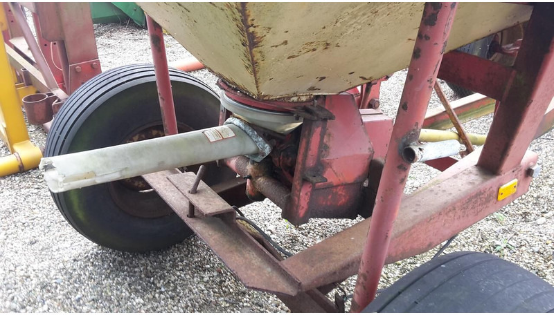 Лизинг на GETROKKEN pendel strooier - Gebruikt GETROKKEN pendel strooier - Gebruikt: слика 6