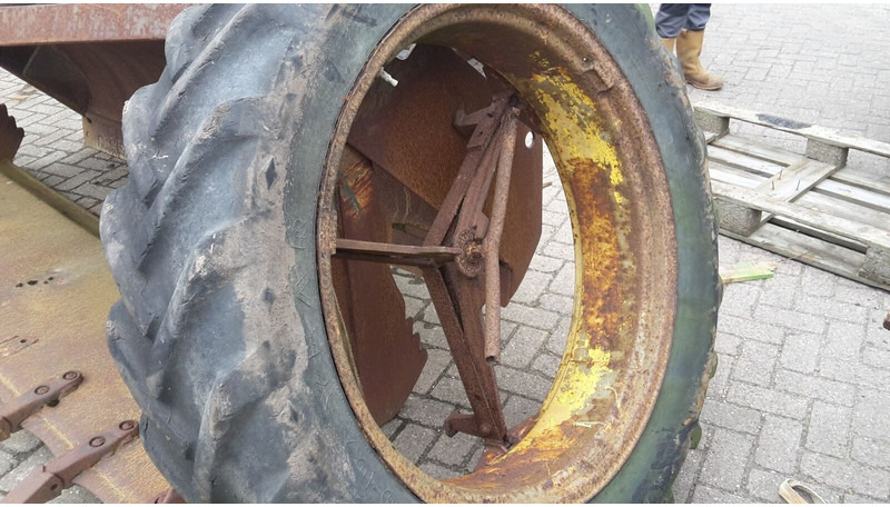 Goodyear dubbellucht - Гума за Земјоделска машина: слика 1 Goodyear dubbellucht - Гума за Земјоделска машина: слика 1