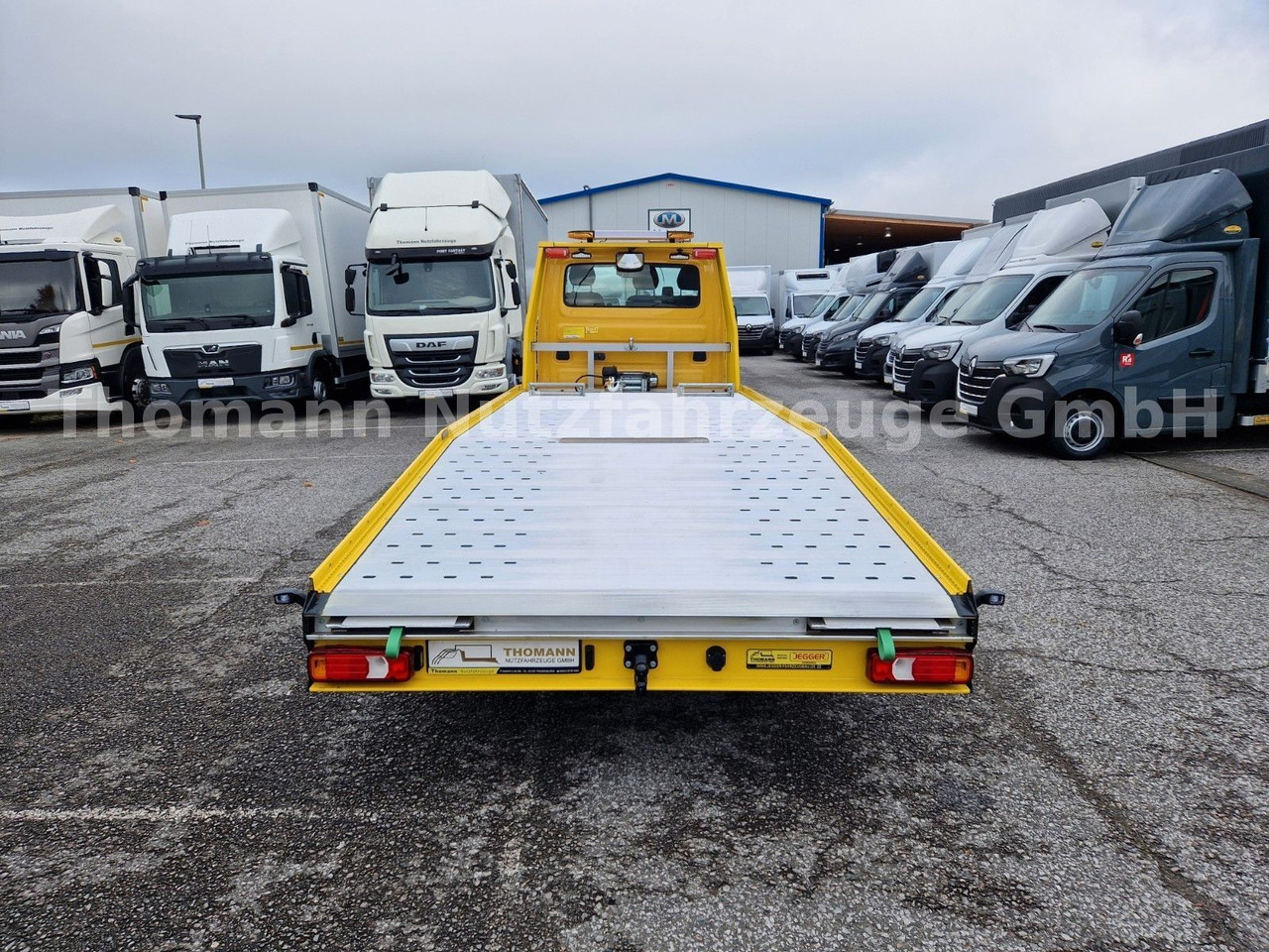 Iveco DAILY 70C18 Festplateau Alu Premium Navi ACC - Камион за влечење: слика 4 Iveco DAILY 70C18 Festplateau Alu Premium Navi ACC - Камион за влечење: слика 4