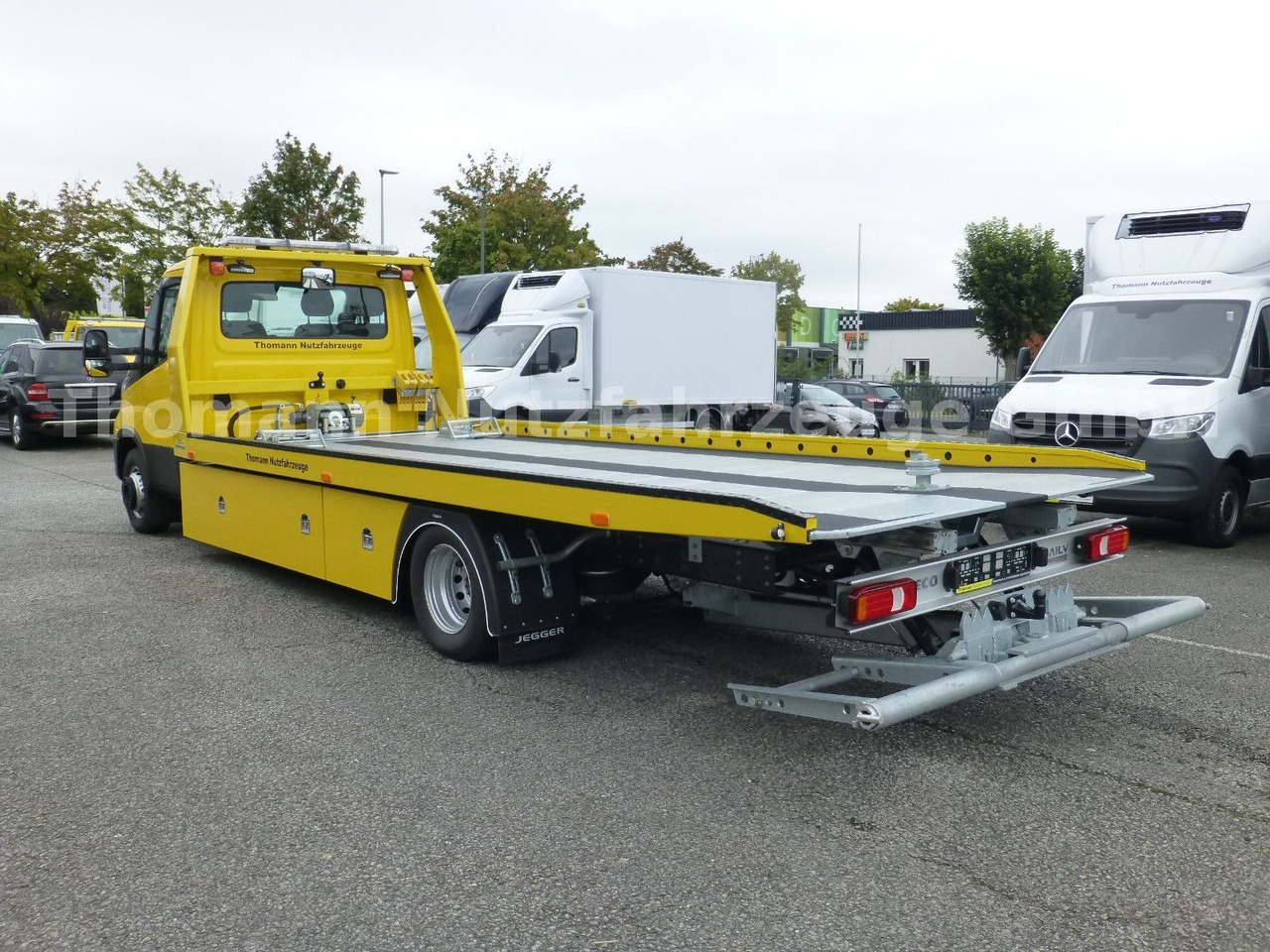 Iveco DAILY 72C18 Schiebeplateu Luftfed Navi Hubbrille - Камион за влечење: слика 5 Iveco DAILY 72C18 Schiebeplateu Luftfed Navi Hubbrille - Камион за влечење: слика 5