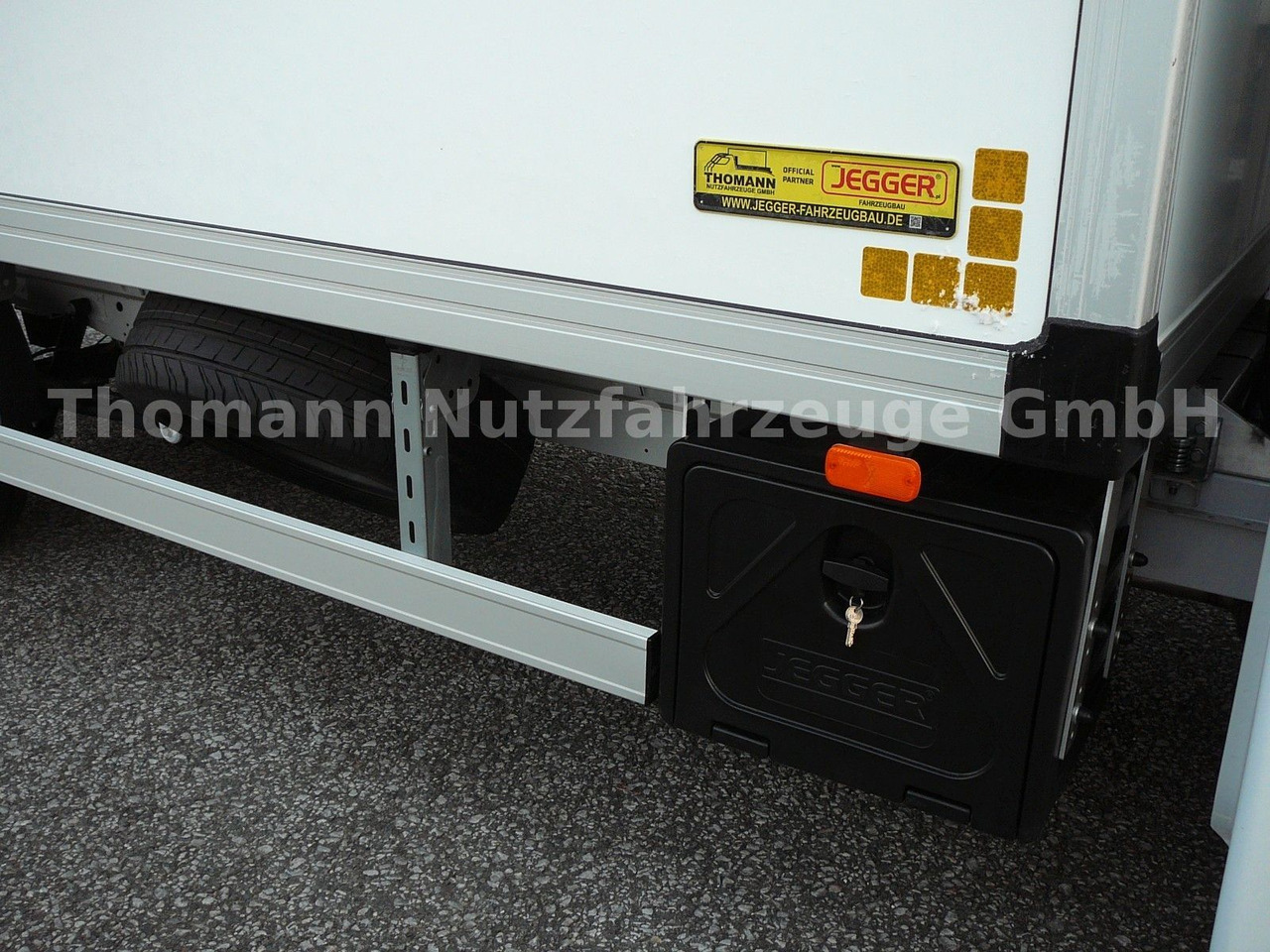 Mercedes-Benz Sprinter 317 CDI Kühlkoffer Xarios 300 LBW - Комбе ладилник: слика 4 Mercedes-Benz Sprinter 317 CDI Kühlkoffer Xarios 300 LBW - Комбе ладилник: слика 4