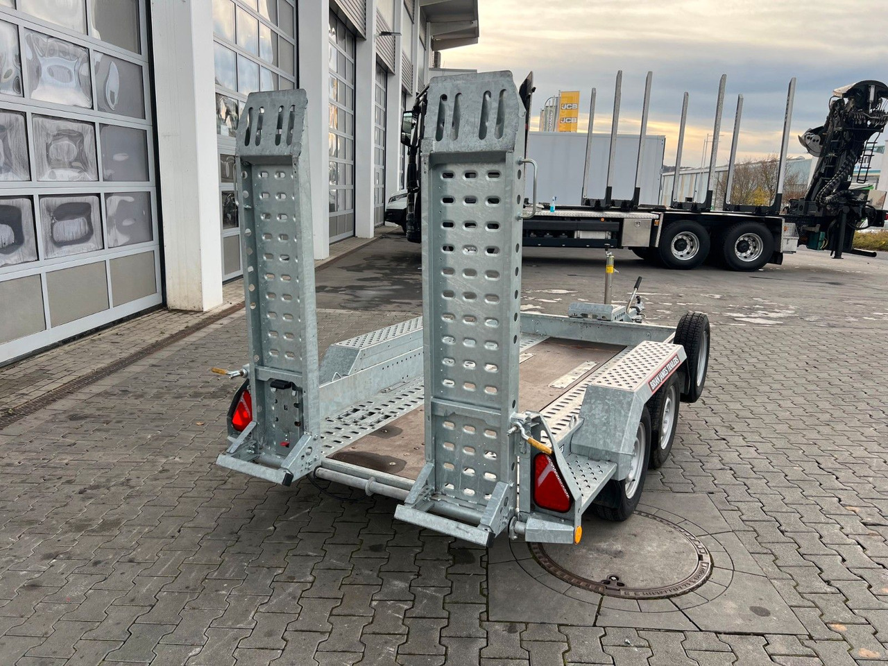 Brian James Cargo Digger Plant 2 / Länge: 2.800mm / 3.500kg - Приколка за низок утовар: слика 4 Brian James Cargo Digger Plant 2 / Länge: 2.800mm / 3.500kg - Приколка за низок утовар: слика 4