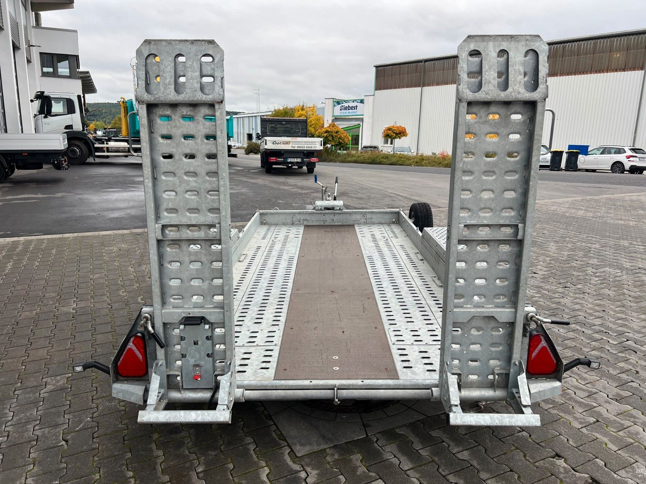 Brian James Cargo Digger Plant 2 / Länge 3.700mm / 3.500kg - Приколка за низок утовар: слика 5 Brian James Cargo Digger Plant 2 / Länge 3.700mm / 3.500kg - Приколка за низок утовар: слика 5