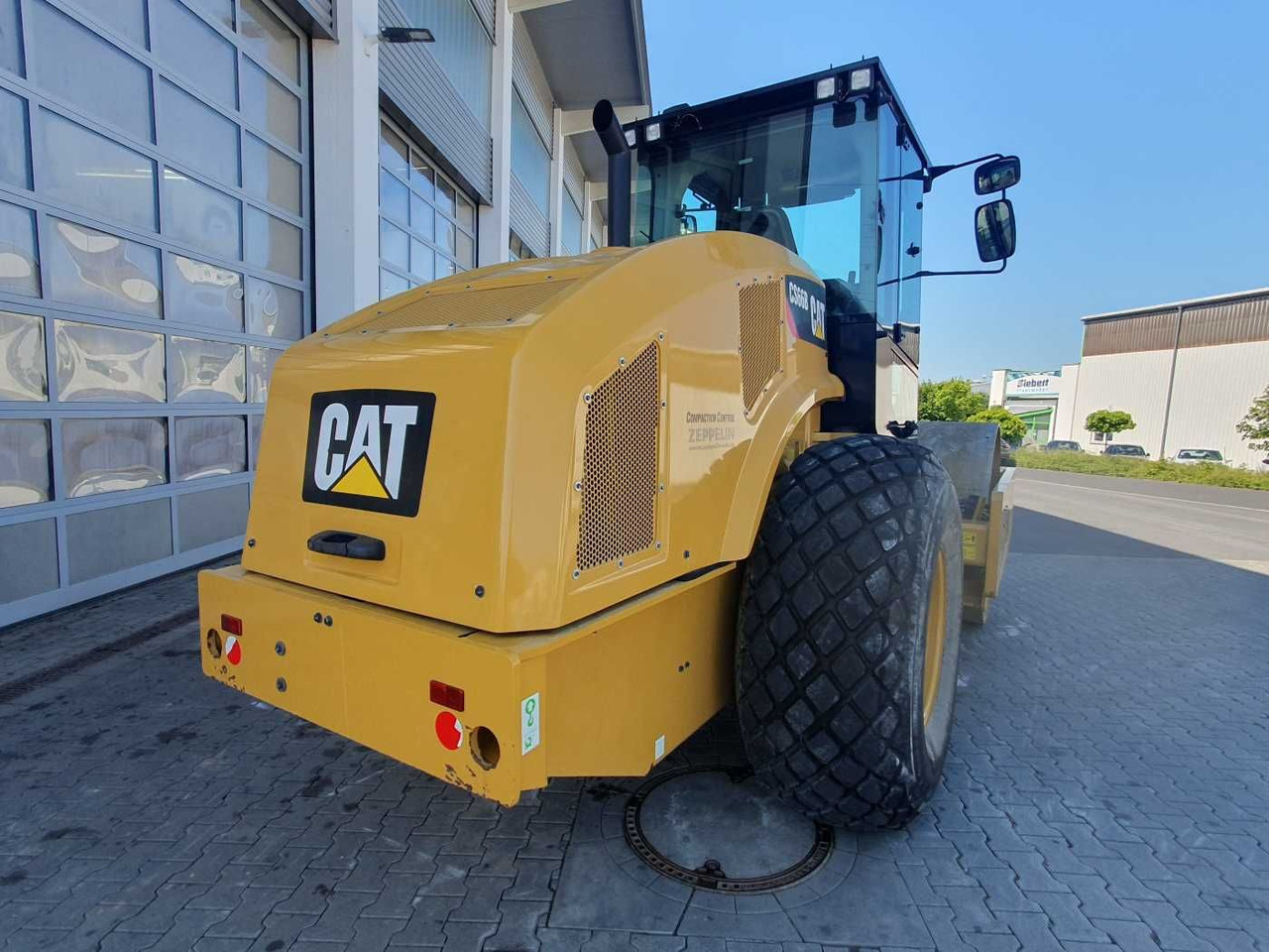 CAT CS66B Walzenzug / 2017 / nur 630h! / Klima - Компактор: слика 3 CAT CS66B Walzenzug / 2017 / nur 630h! / Klima - Компактор: слика 3