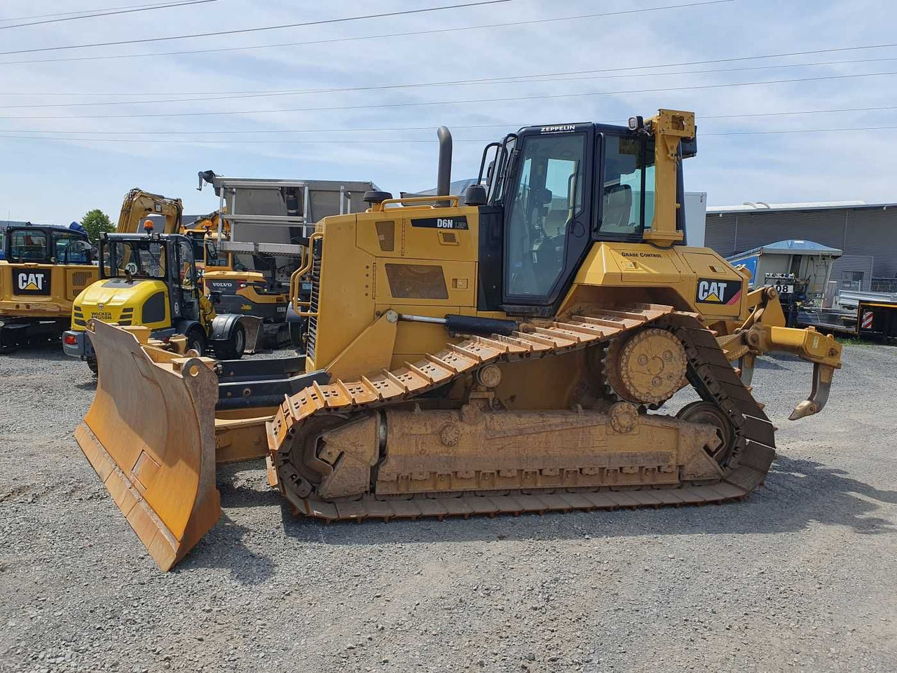 CAT D6N LGP / 8.524h / Klappschild / Ripper - Булдожер: слика 1 CAT D6N LGP / 8.524h / Klappschild / Ripper - Булдожер: слика 1