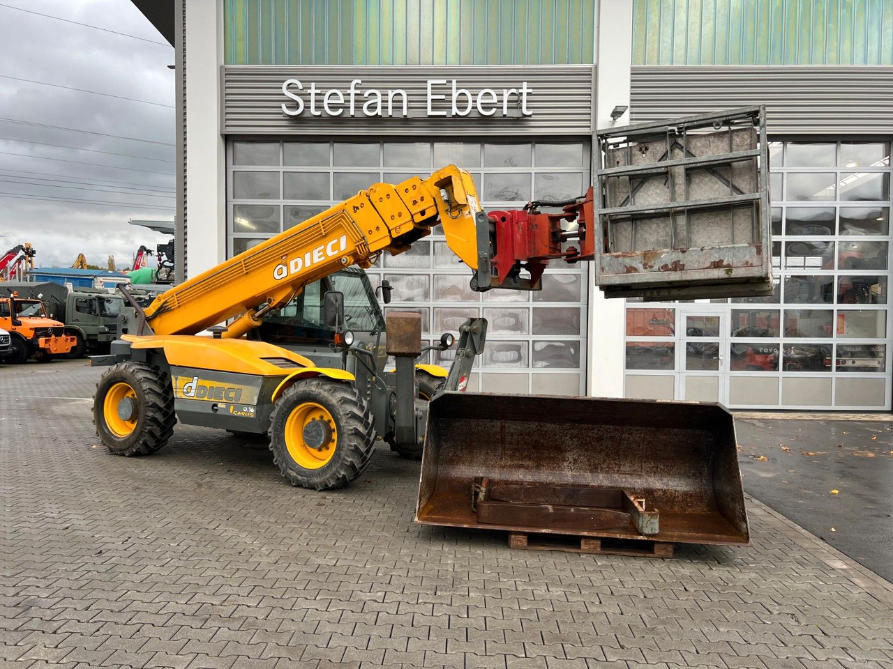 Dieci Icarus 40.16 ET 166 / 4.238 h / 2003 - Натоварувач на тркала: слика 1 Dieci Icarus 40.16 ET 166 / 4.238 h / 2003 - Натоварувач на тркала: слика 1