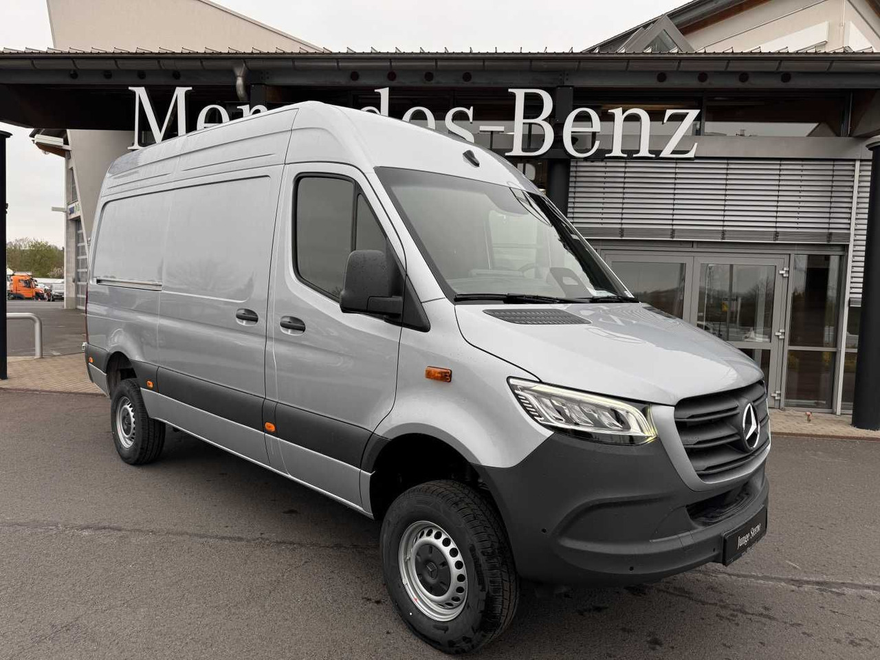 Mercedes-Benz Sprinter 319 CDI 4x4 3665 Klima Standheiz AHK - Друга машина: слика 1 Mercedes-Benz Sprinter 319 CDI 4x4 3665 Klima Standheiz AHK - Друга машина: слика 1
