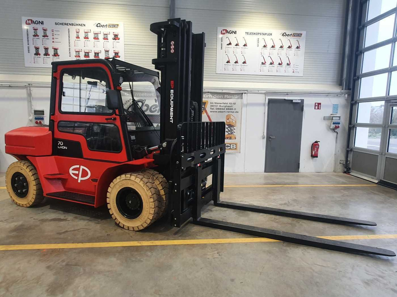 EP Equipment EFL 702 / 7T / Triplex: 5,40m / ZVG - Електричен вилушкар: слика 4 EP Equipment EFL 702 / 7T / Triplex: 5,40m / ZVG - Електричен вилушкар: слика 4
