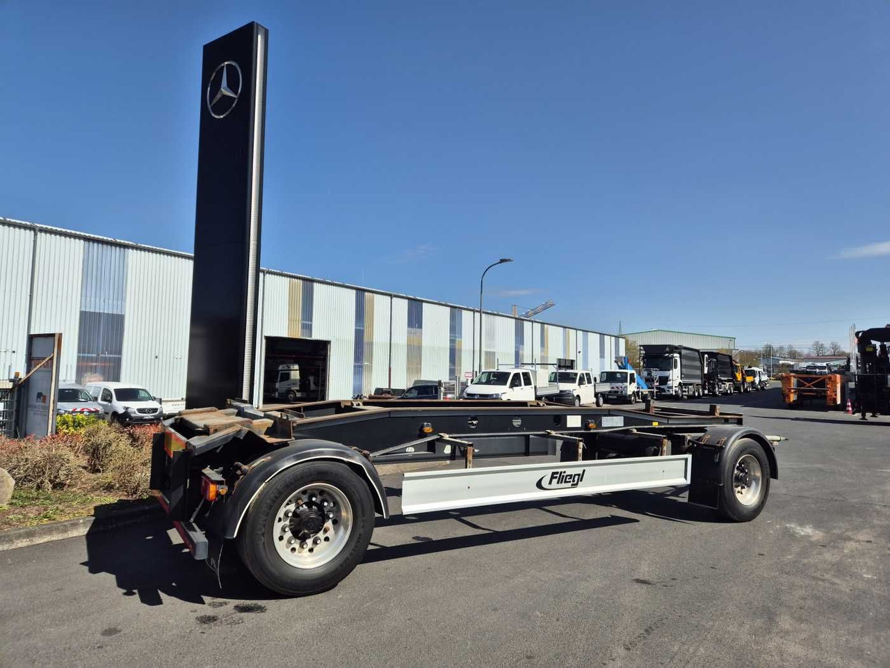 Fliegl ZPS180 Abroll-Container Tropper Pellet-Silo 22m³ Fliegl ZPS180 Abroll-Container Tropper Pellet-Silo 22m³ - Роло/ Подизач приколка: слика 4 Fliegl ZPS180 Abroll-Container Tropper Pellet-Silo 22m³ Fliegl ZPS180 Abroll-Container Tropper Pellet-Silo 22m³ - Роло/ Подизач приколка: слика 4