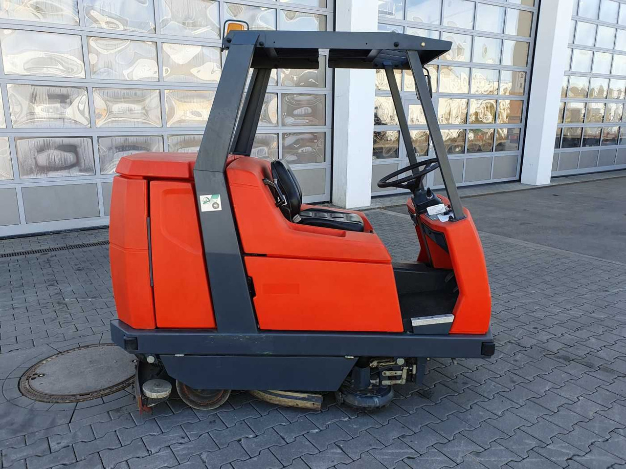 Hakomatic B 1100 / nur 704h! / 2006 - Машина за чистење подови: слика 3 Hakomatic B 1100 / nur 704h! / 2006 - Машина за чистење подови: слика 3