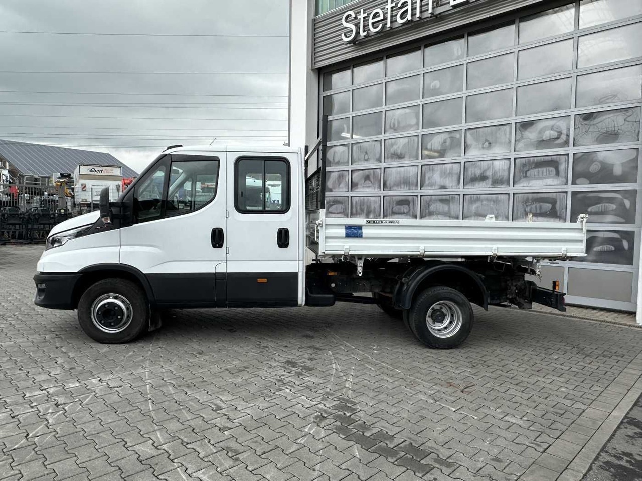 Iveco 70C18H 3-S.Kipper *R.3750mm*7Sitze*AHK* - Комби кипер: слика 2 Iveco 70C18H 3-S.Kipper *R.3750mm*7Sitze*AHK* - Комби кипер: слика 2