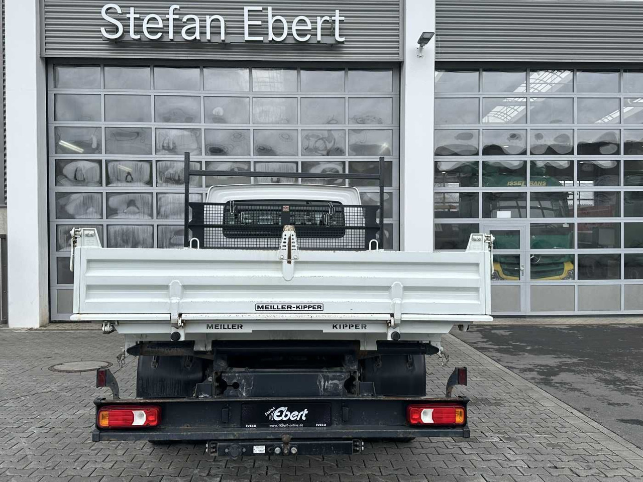 Iveco 70C18H 3-S.Kipper *R.3750mm*7Sitze*AHK* - Комби кипер: слика 4 Iveco 70C18H 3-S.Kipper *R.3750mm*7Sitze*AHK* - Комби кипер: слика 4