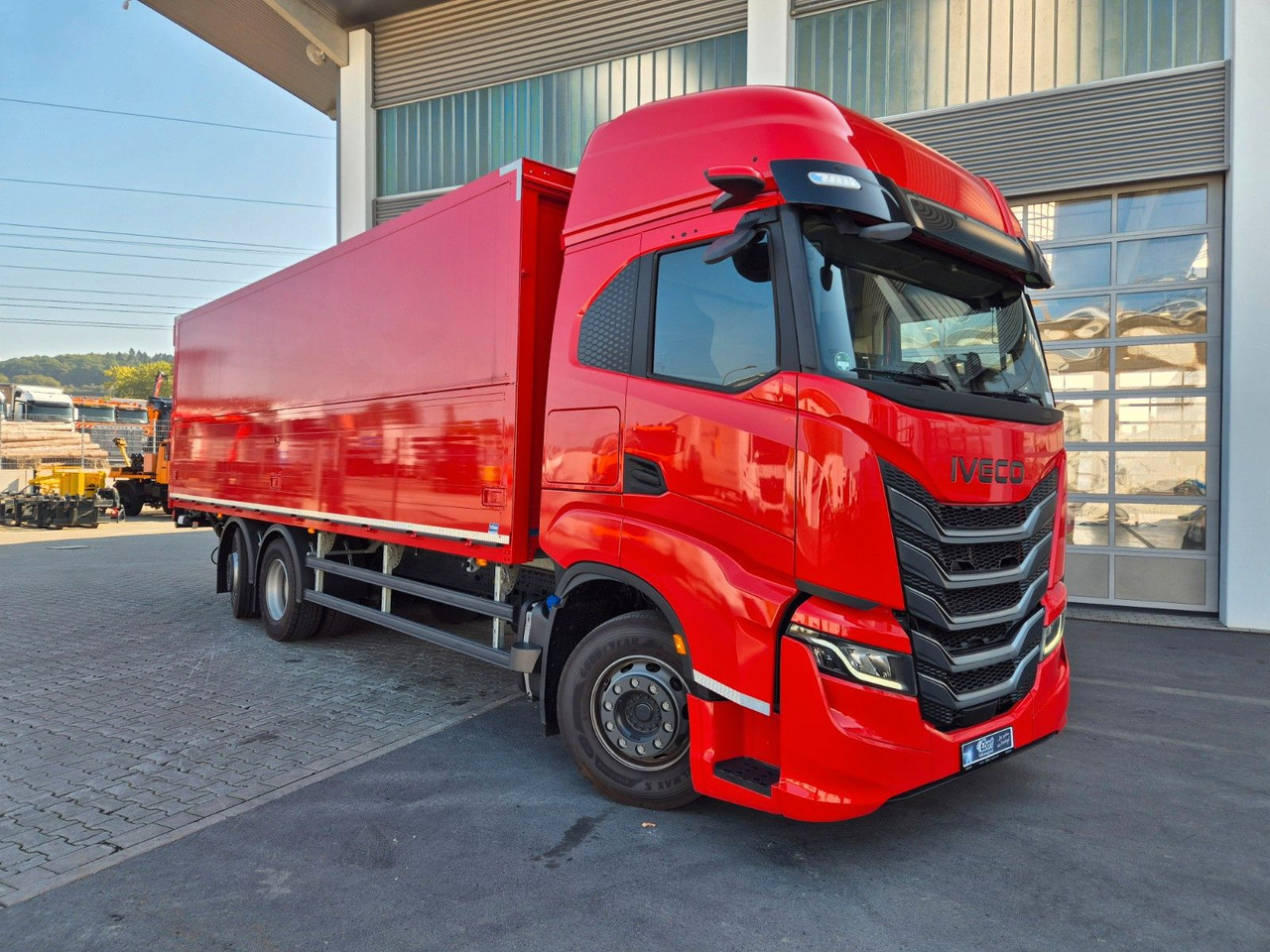 Iveco AS260S50Y/FS Schwenkwand LBW 2xAHK CAM Intarder - Камион за пијалоци: слика 2 Iveco AS260S50Y/FS Schwenkwand LBW 2xAHK CAM Intarder - Камион за пијалоци: слика 2