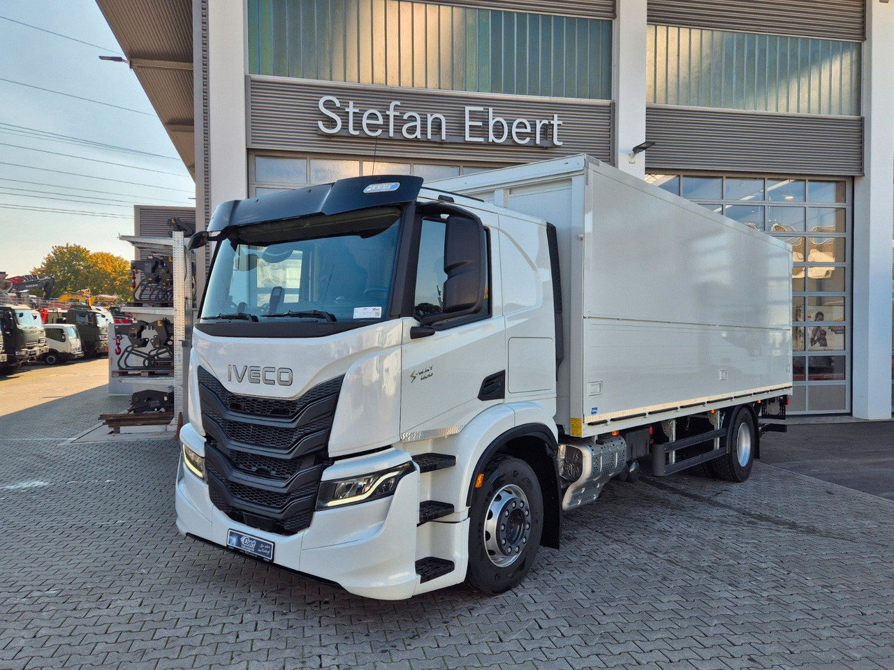 Iveco AT190S40/FP Böse Schwenkwand LBW AHK - Камион сандучар: слика 1 Iveco AT190S40/FP Böse Schwenkwand LBW AHK - Камион сандучар: слика 1