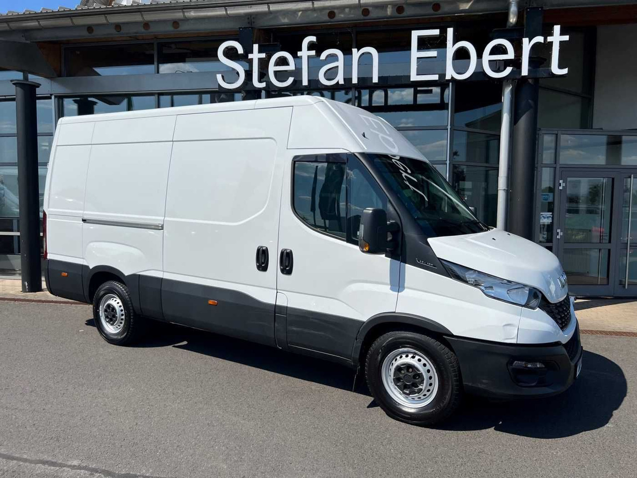 Iveco Daily 35 S 16 V *Klima*3.520mm* - Товарно комбе: слика 1 Iveco Daily 35 S 16 V *Klima*3.520mm* - Товарно комбе: слика 1