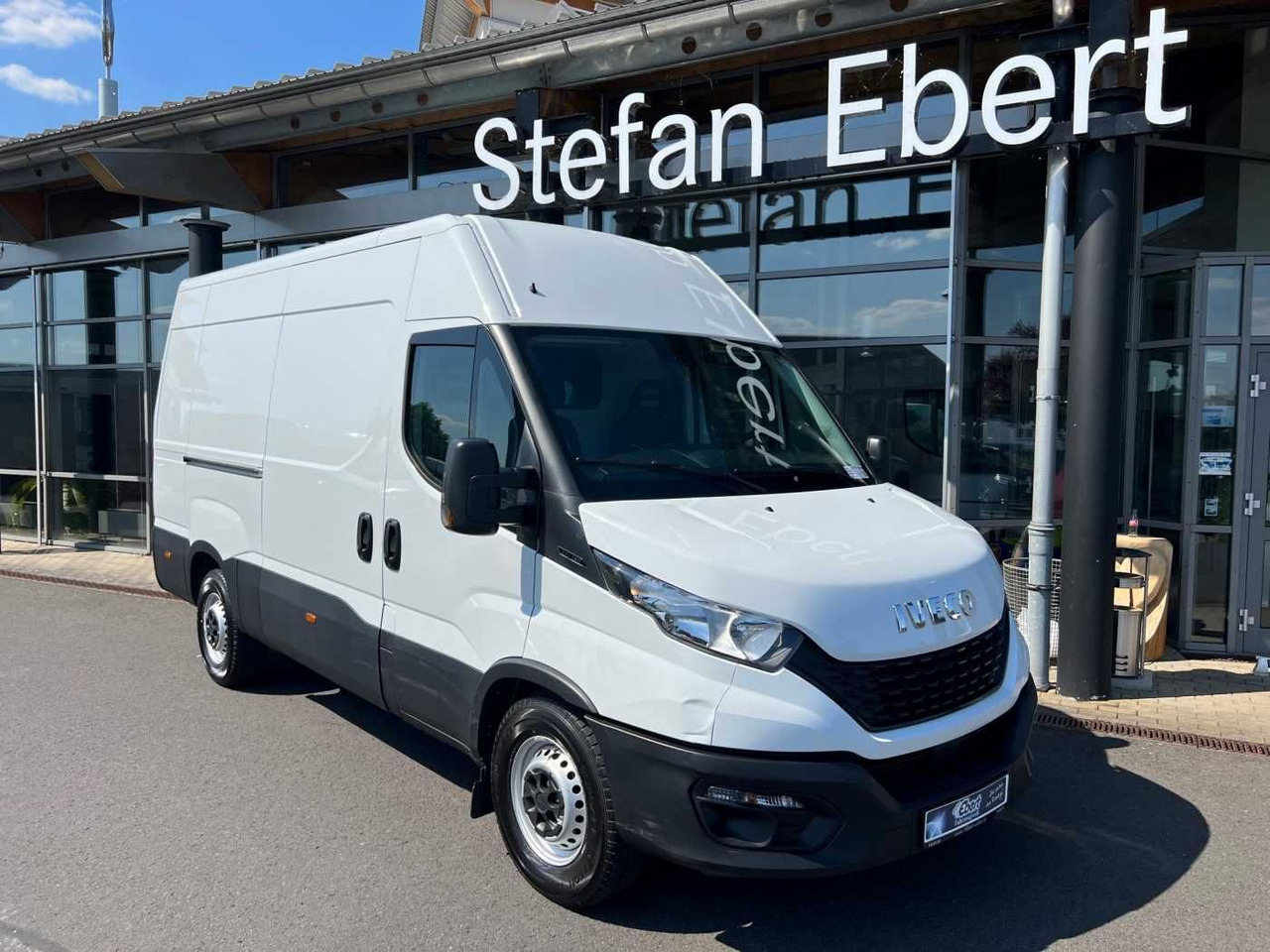 Iveco Daily 35 S 16 V *Klima*3.520mm* - Товарно комбе: слика 2 Iveco Daily 35 S 16 V *Klima*3.520mm* - Товарно комбе: слика 2