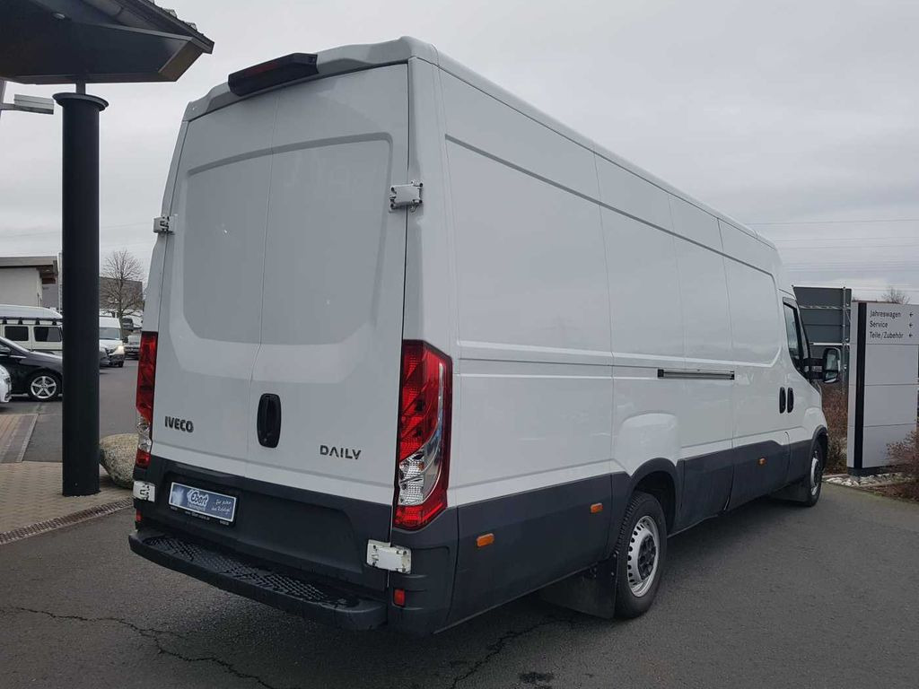 Iveco Daily 35 S 16 V *Klima*L4.100mm* - Товарно комбе: слика 4 Iveco Daily 35 S 16 V *Klima*L4.100mm* - Товарно комбе: слика 4