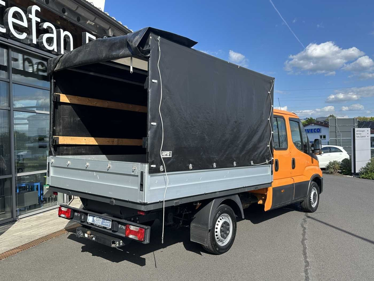 Комбе со церада Iveco Daily 35S14 Pritsche+Plane *AHK*Ladekran*7-Sitze: слика 9
