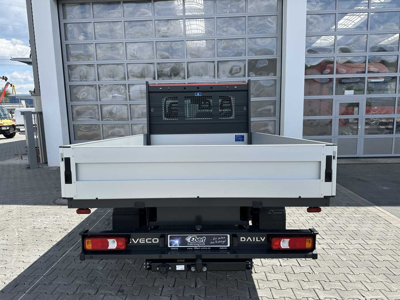 Iveco Daily 35S16 A8 Pritsche *R3.450mm*AHK*Automatik* - Комбе со отворен сандак: слика 5 Iveco Daily 35S16 A8 Pritsche *R3.450mm*AHK*Automatik* - Комбе со отворен сандак: слика 5