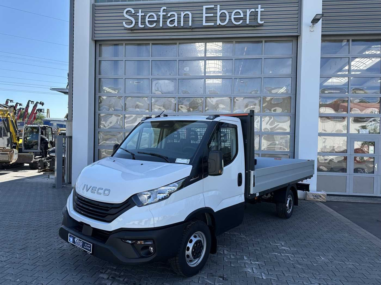Iveco Daily 35S16 A8 *R3.750mm*AHK*Automatik* - Комбе со отворен сандак: слика 1 Iveco Daily 35S16 A8 *R3.750mm*AHK*Automatik* - Комбе со отворен сандак: слика 1
