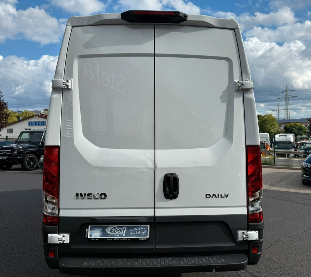 Iveco Daily 35S16 V *Klima*R4.100mm* - Товарно комбе: слика 5 Iveco Daily 35S16 V *Klima*R4.100mm* - Товарно комбе: слика 5
