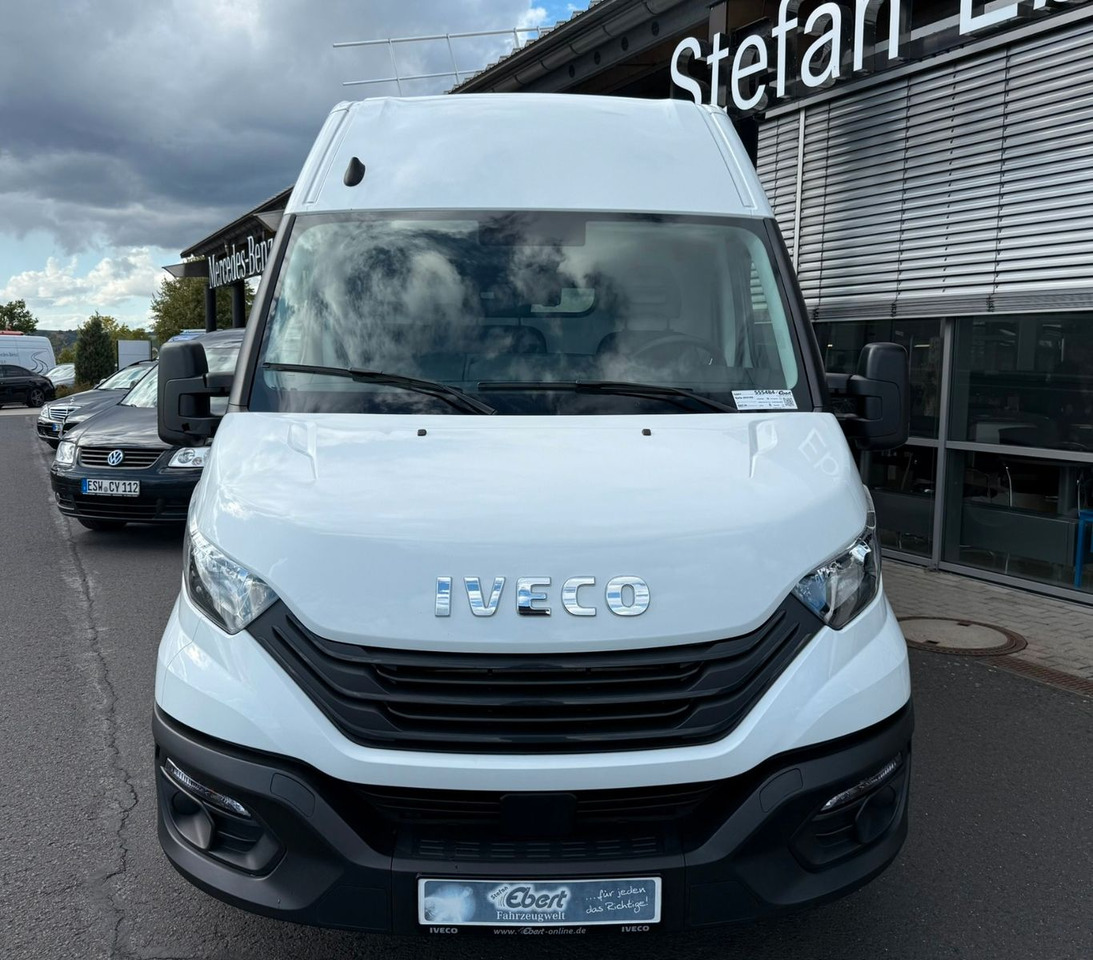 Iveco Daily 35S16 V *Klima*R4.100mm* - Товарно комбе: слика 2 Iveco Daily 35S16 V *Klima*R4.100mm* - Товарно комбе: слика 2