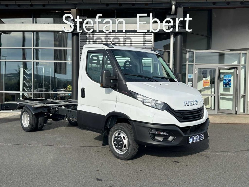 Iveco Daily 50C18 3.0L *R3750mm*Navi*Klima* 3x - Камион со кабинска шасија: слика 1 Iveco Daily 50C18 3.0L *R3750mm*Navi*Klima* 3x - Камион со кабинска шасија: слика 1