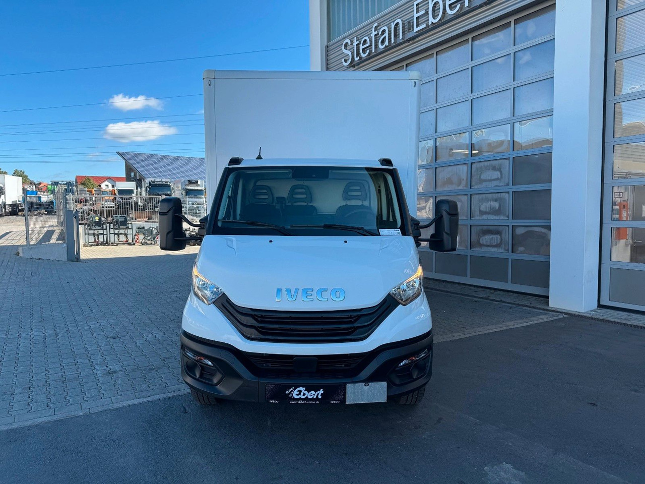 Iveco Daily 70C18 A8 *Koffer*LBW*Automatik* - Комбе фургон: слика 2 Iveco Daily 70C18 A8 *Koffer*LBW*Automatik* - Комбе фургон: слика 2