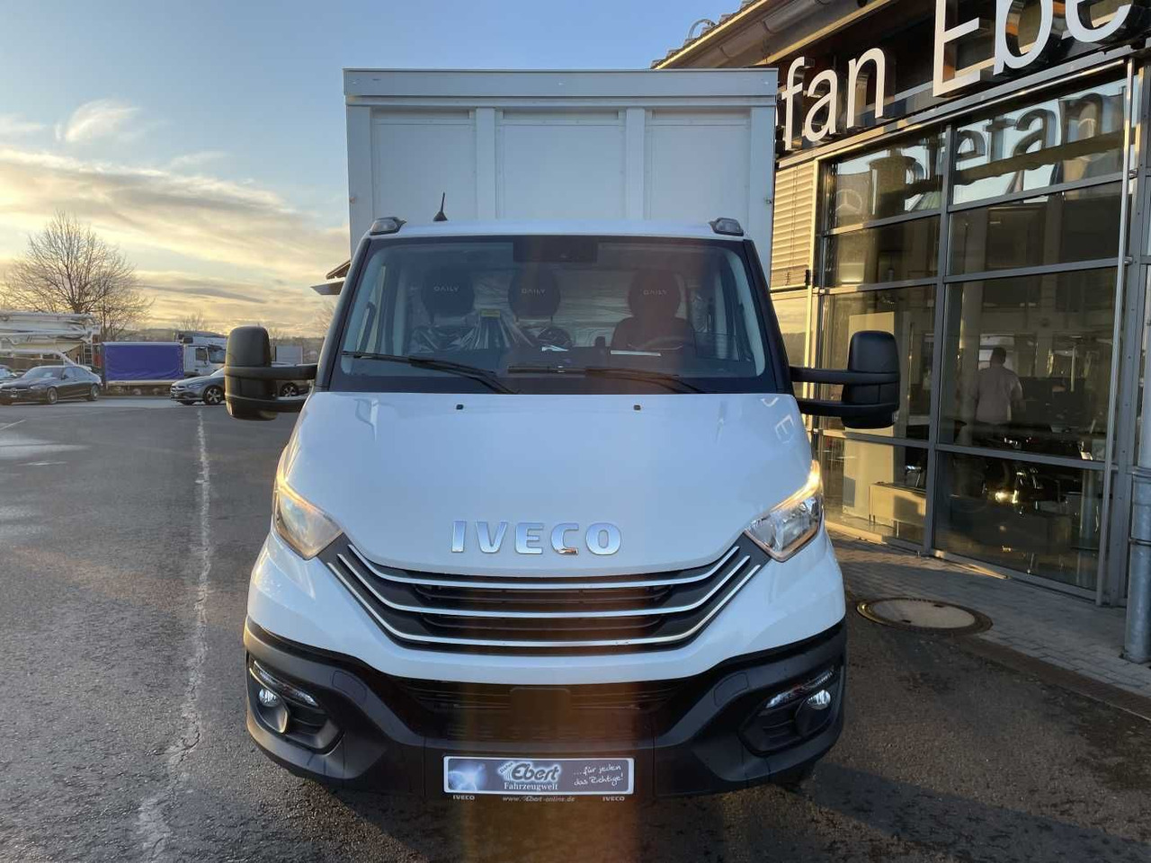 Нов Комбе фургон Iveco Daily 70C18 HA8 *LBW*Schwenkwandkoffer*: слика 9