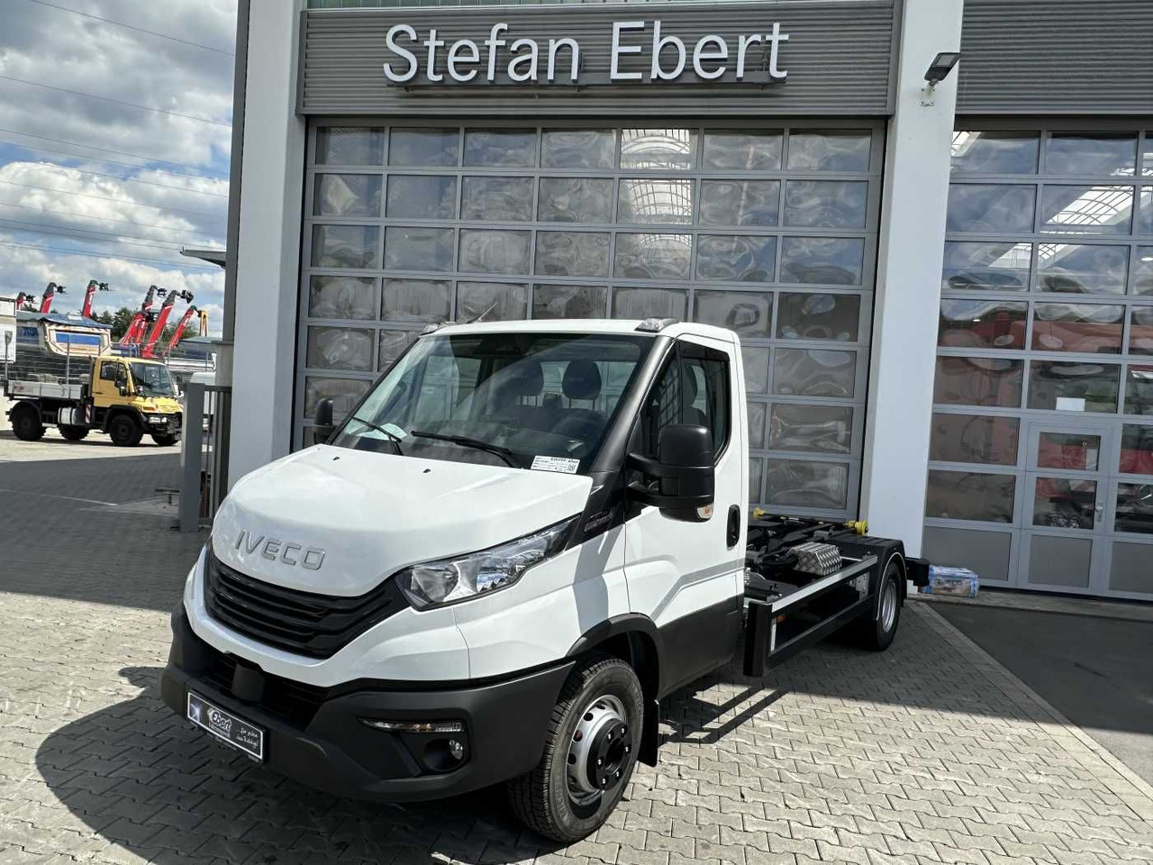 Iveco Daily 70C18 *R4100mm*Automatik*2xAHK*Luft* - Камион со кука за подигање: слика 1 Iveco Daily 70C18 *R4100mm*Automatik*2xAHK*Luft* - Камион со кука за подигање: слика 1