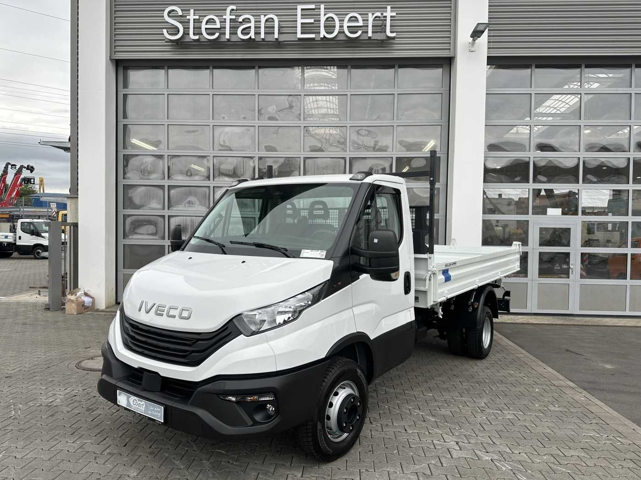 Iveco Daily 70C18H 3-S.-Kipper *R3.750mm*2xAHK* 4x - Комби кипер: слика 1 Iveco Daily 70C18H 3-S.-Kipper *R3.750mm*2xAHK* 4x - Комби кипер: слика 1