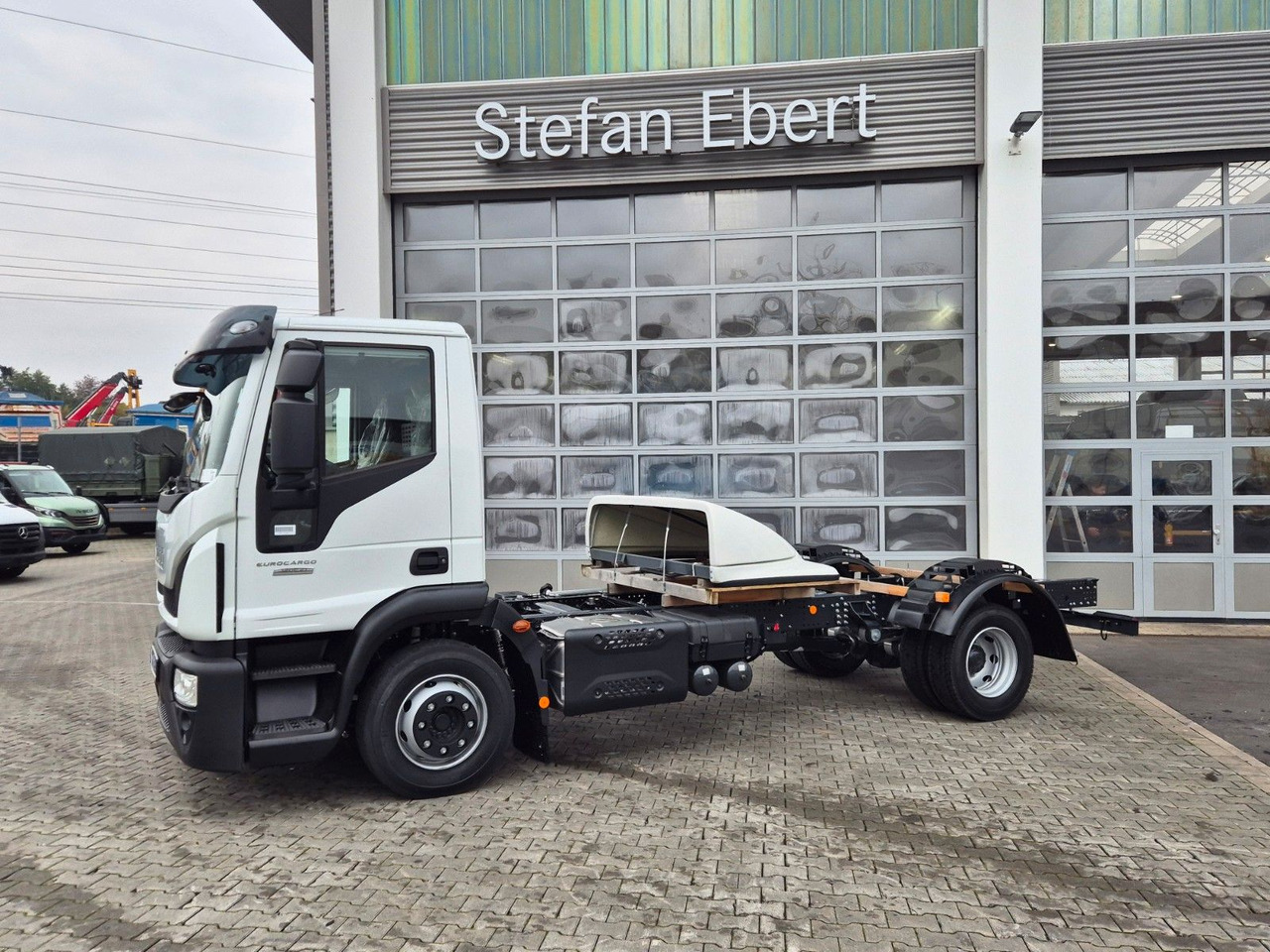 Iveco Eurocargo ML120E21/FP Spoiler Klima Xenon 3 St. - Камион со кабинска шасија: слика 4 Iveco Eurocargo ML120E21/FP Spoiler Klima Xenon 3 St. - Камион со кабинска шасија: слика 4